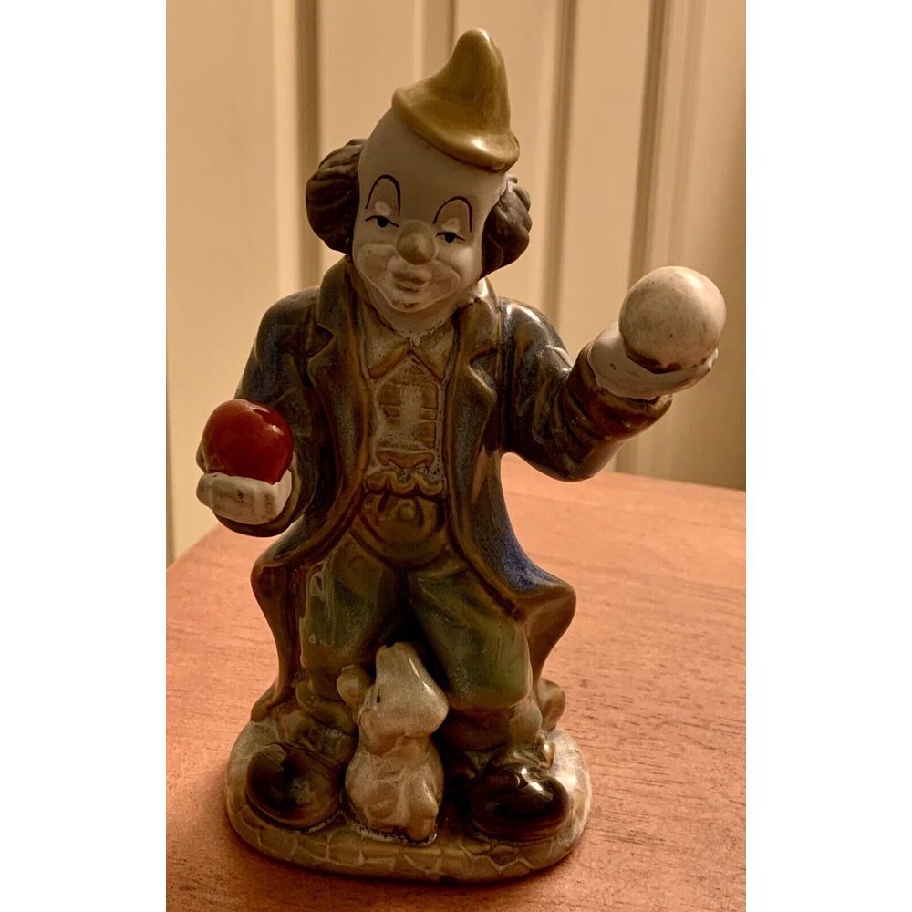 Vintage Earthenware Ceramic Clown Figurine Majolica Glazed Hobo Juggler Puppy 6"